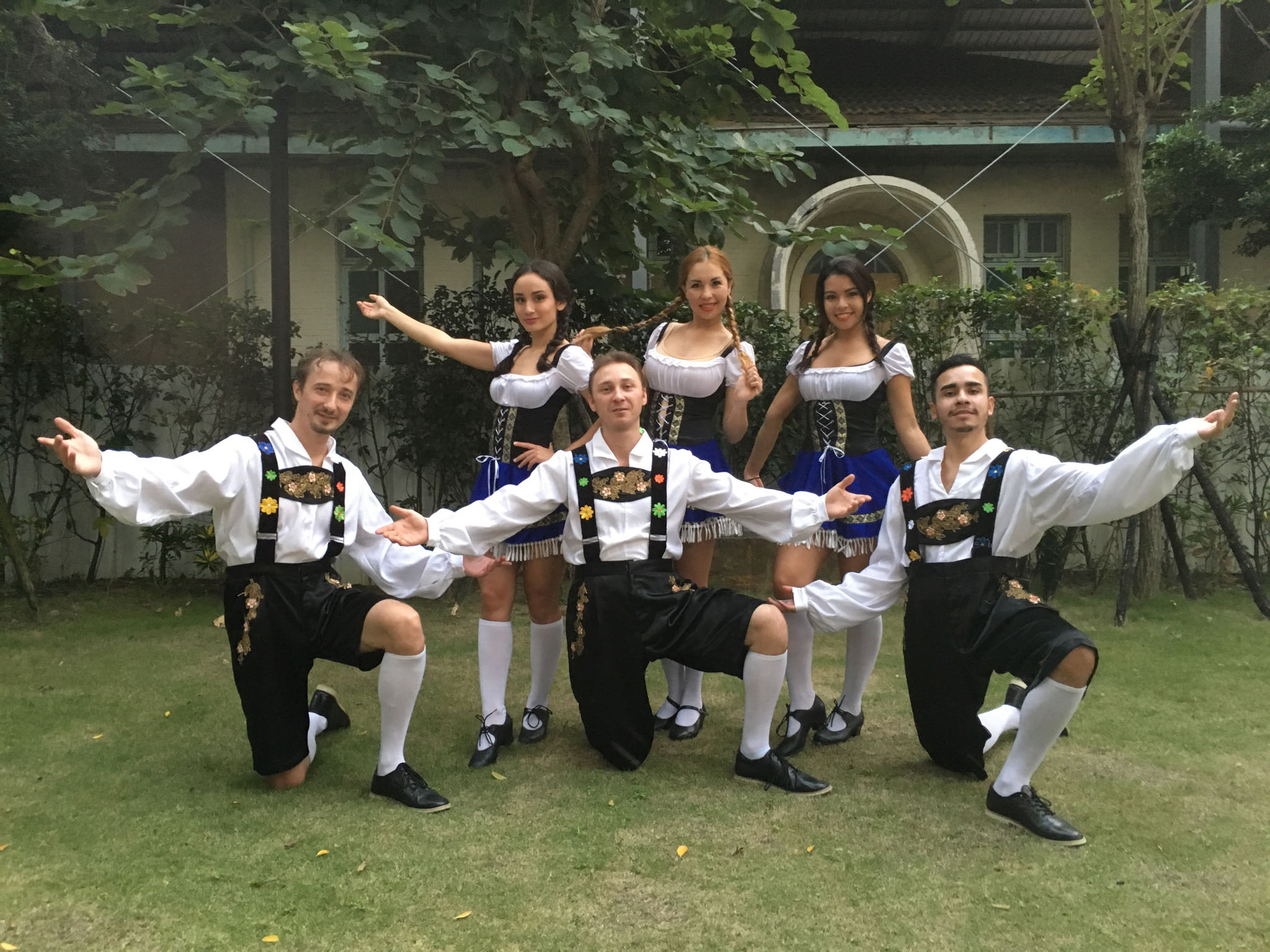 波卡德國舞蹈團 | 隨著音樂跳躍的波爾卡舞蹈 1